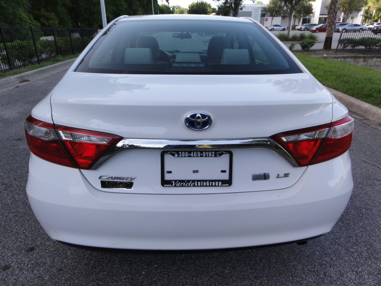 2016 Toyota Camry Hybrid LE   - Photo 14 - Deland, FL 32720