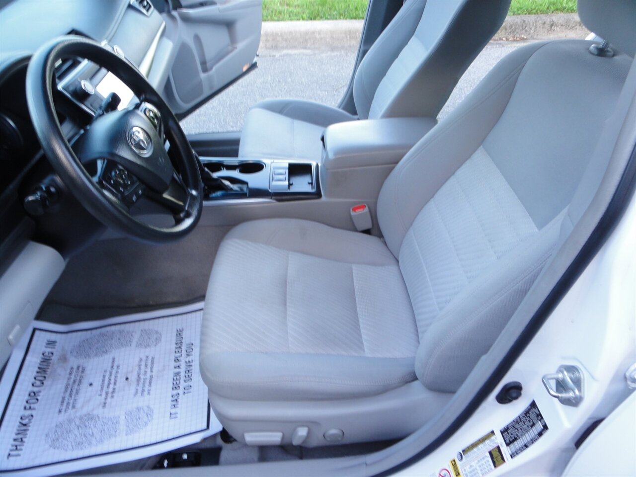 2016 Toyota Camry Hybrid LE   - Photo 32 - Deland, FL 32720