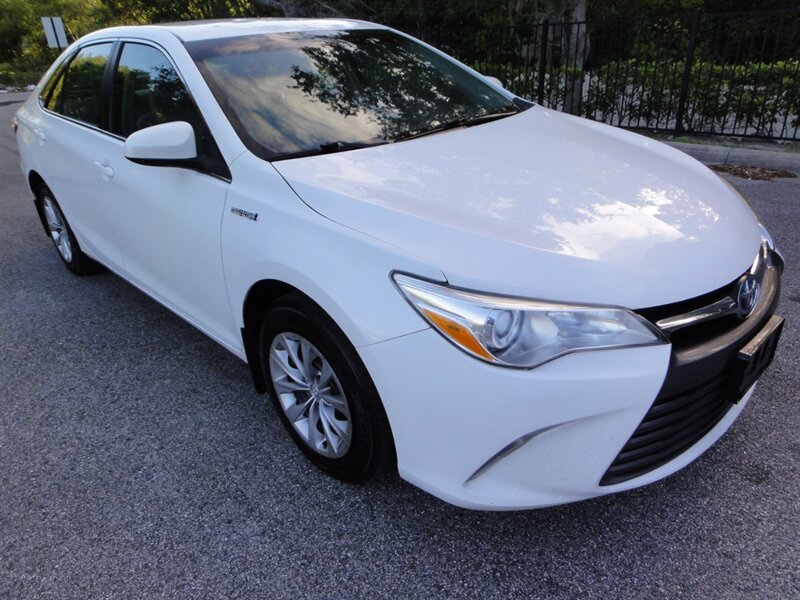 2016 Toyota Camry Hybrid LE  