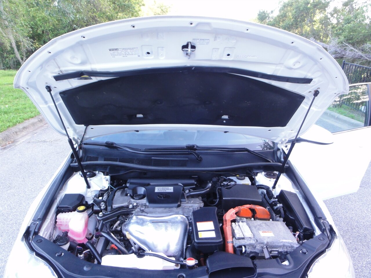 2016 Toyota Camry Hybrid LE   - Photo 24 - Deland, FL 32720