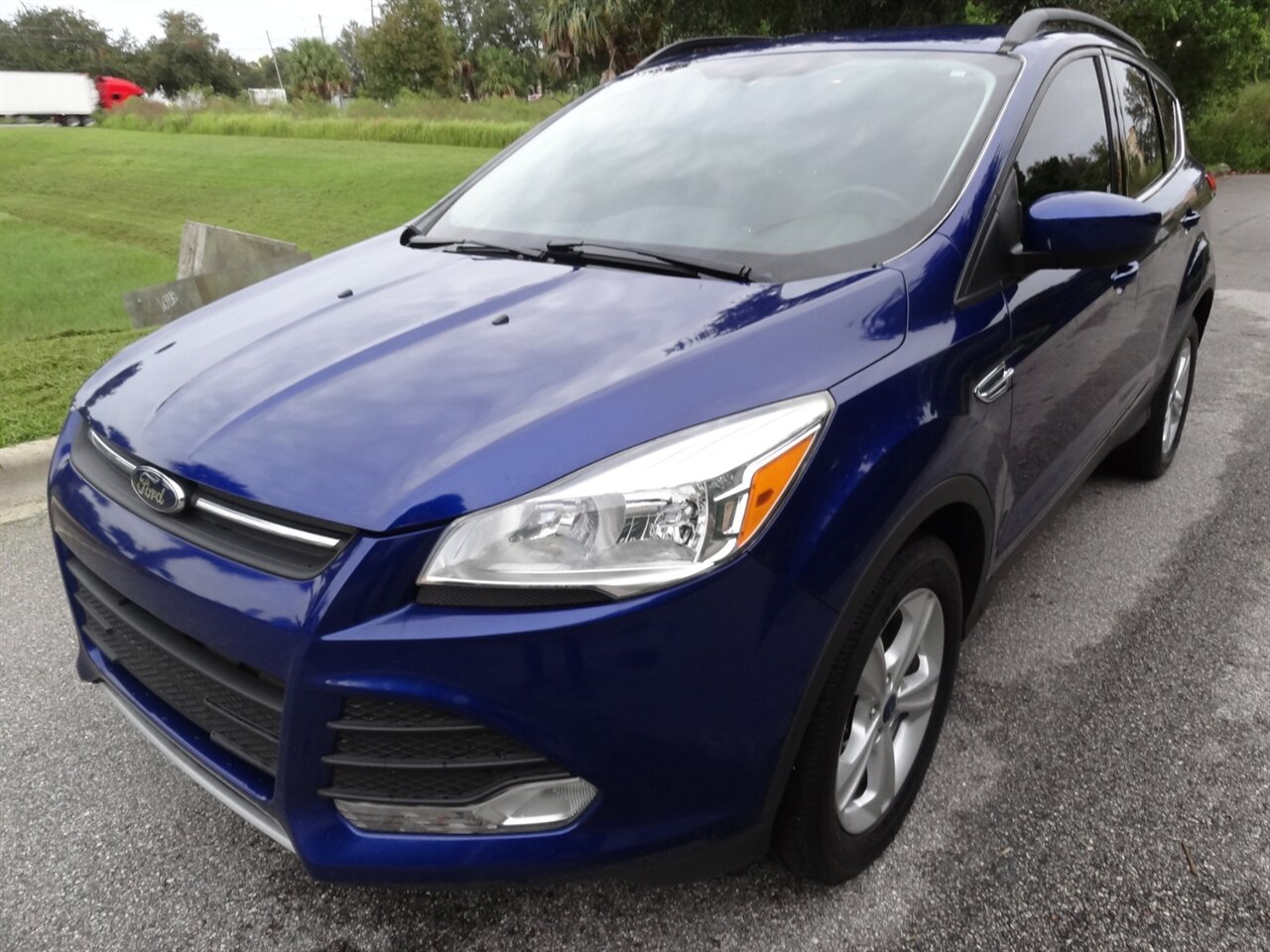 2015 Ford Escape SE   - Photo 2 - Deland, FL 32720