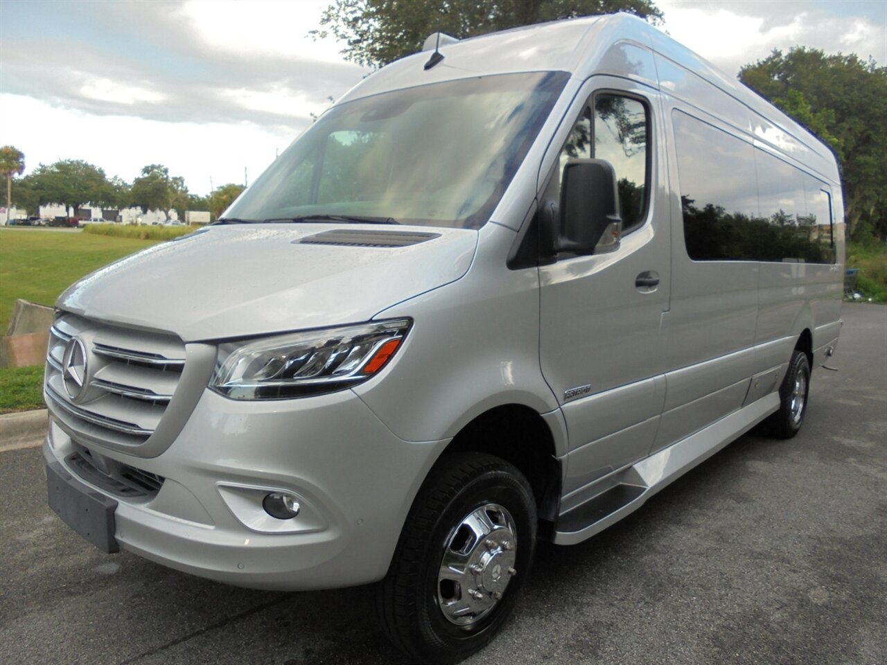 2021 Mercedes-Benz Sprinter 3500XD Patriot  American coach Freedom - Photo 2 - Deland, FL 32720