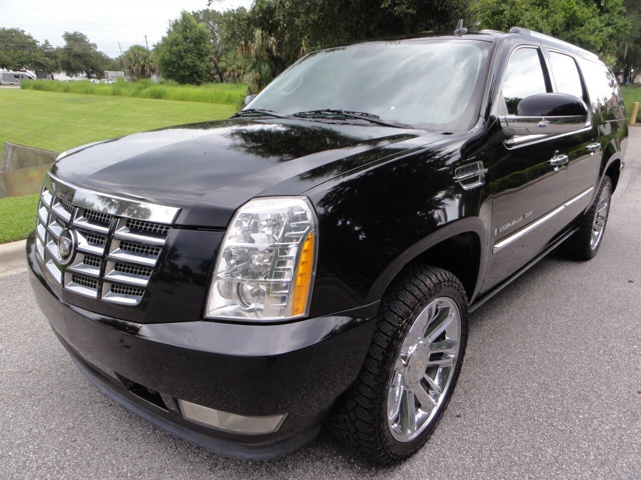 2009 Cadillac Escalade ESV Premium - Photo 2 - Deland, FL 32720