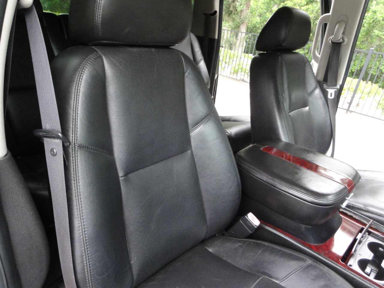 2009 Cadillac Escalade ESV Premium - Photo 44 - Deland, FL 32720