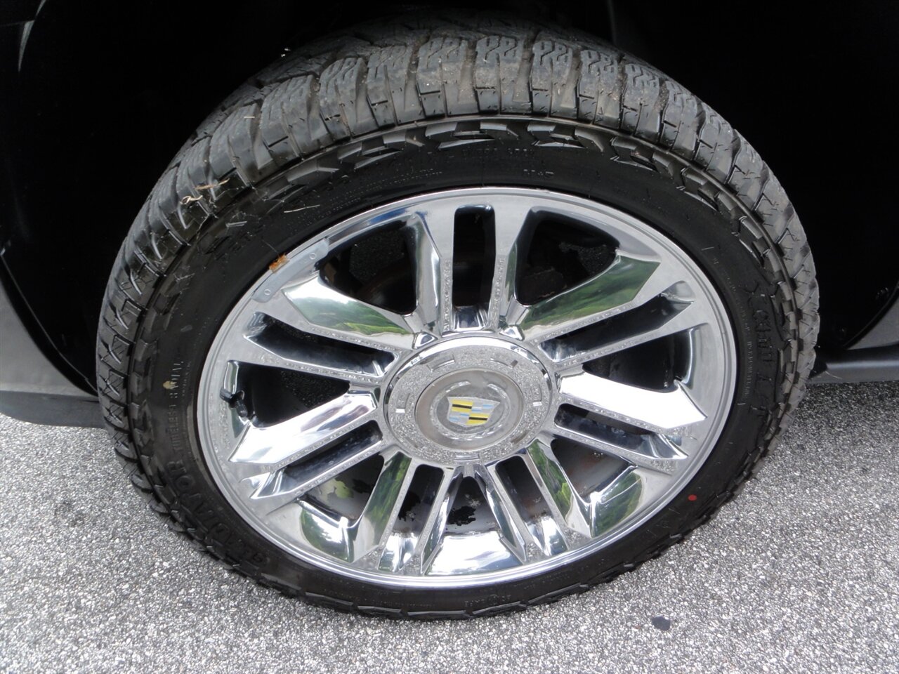 2009 Cadillac Escalade ESV Premium - Photo 24 - Deland, FL 32720