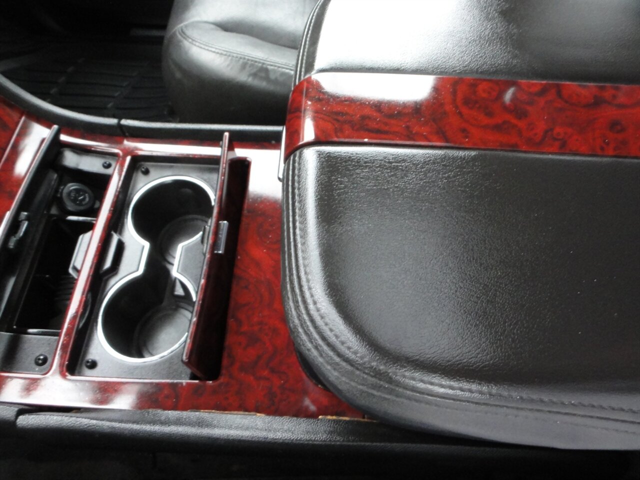 2009 Cadillac Escalade ESV Premium - Photo 53 - Deland, FL 32720