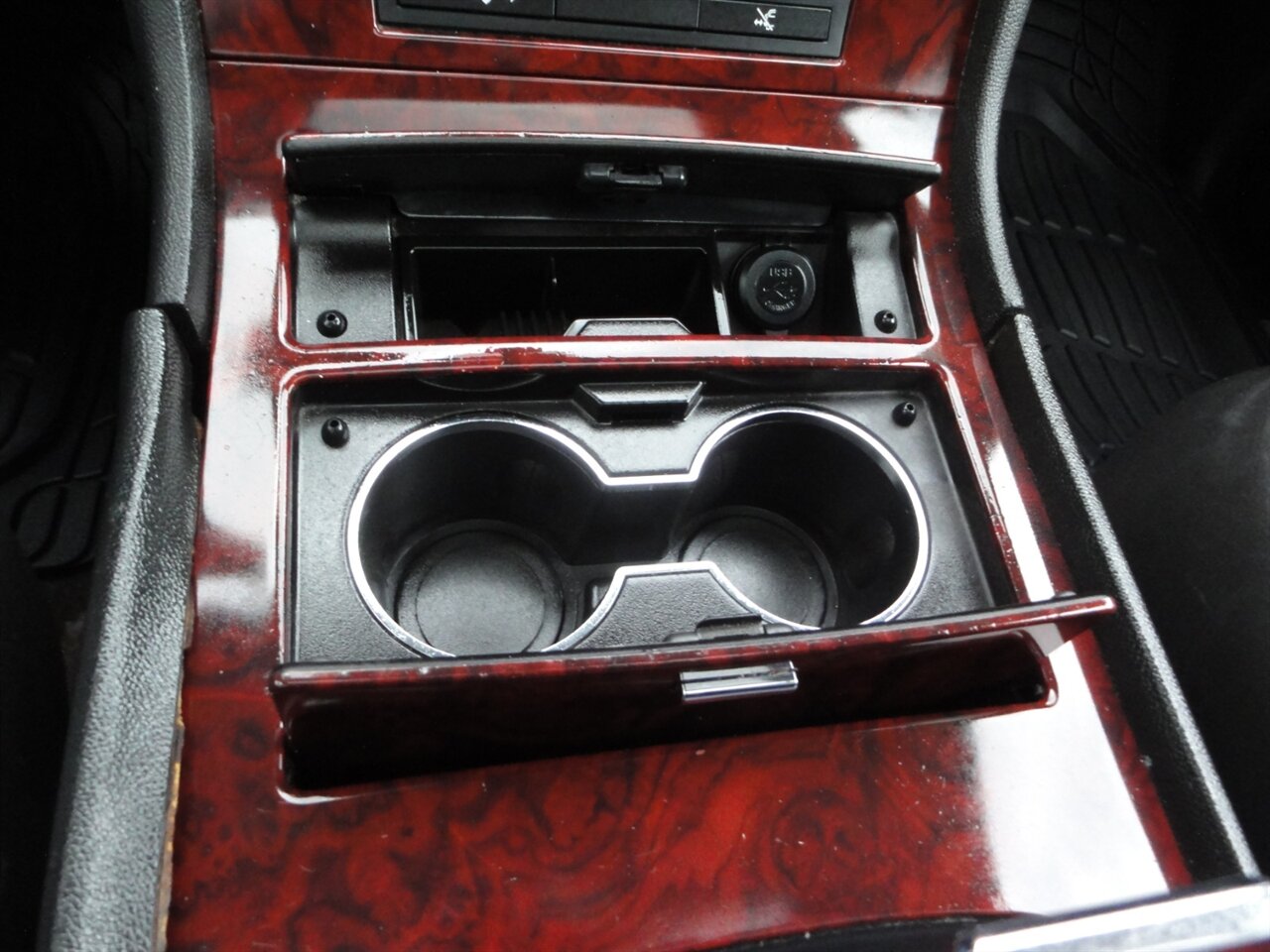 2009 Cadillac Escalade ESV Premium - Photo 56 - Deland, FL 32720