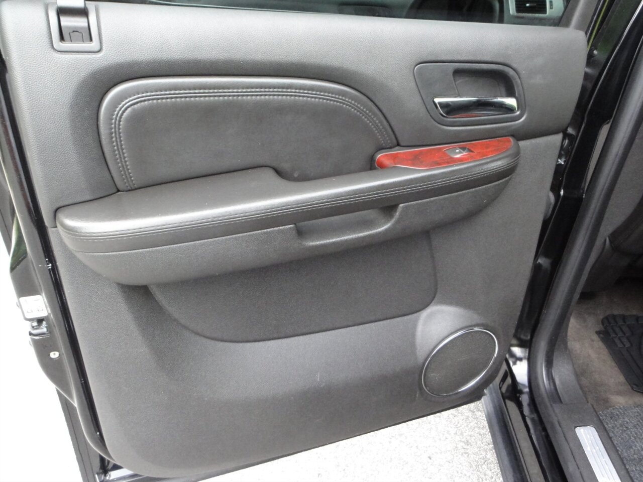 2009 Cadillac Escalade ESV Premium - Photo 37 - Deland, FL 32720