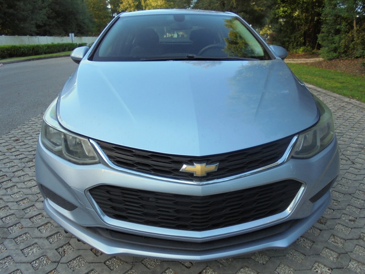 2017 Chevrolet Cruze LS Auto   - Photo 5 - Deland, FL 32720