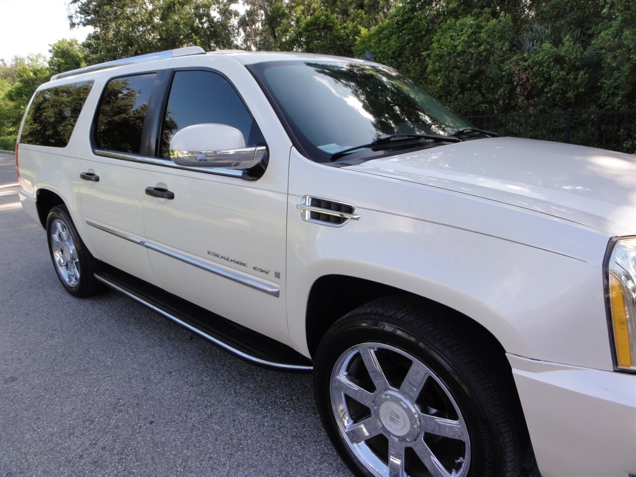 2007 Cadillac Escalade ESV Premium - Photo 7 - Deland, FL 32720