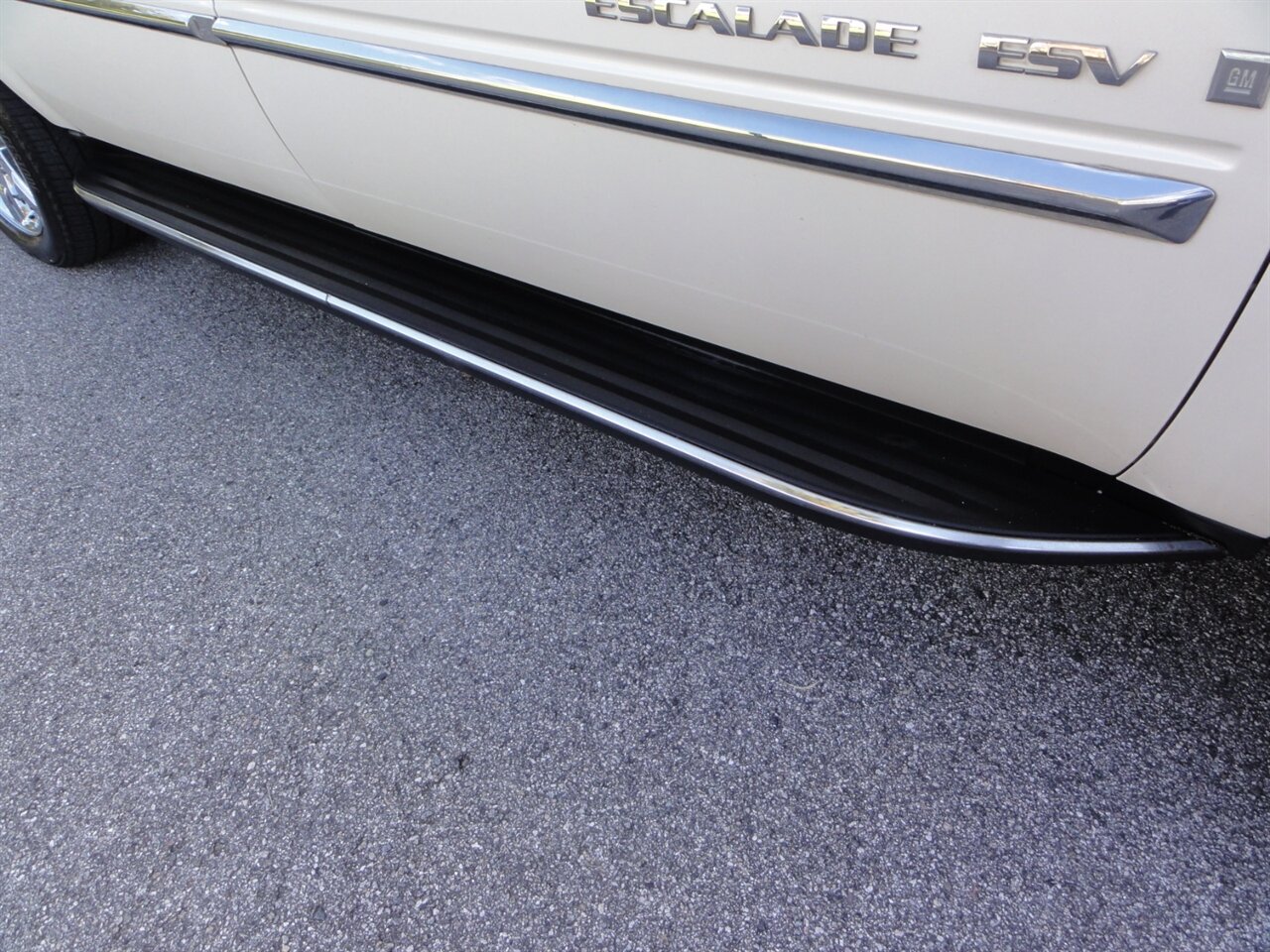 2007 Cadillac Escalade ESV Premium - Photo 11 - Deland, FL 32720
