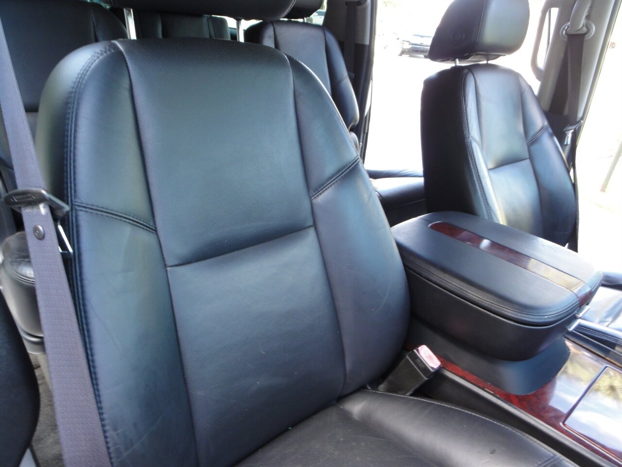 2007 Cadillac Escalade ESV Premium - Photo 44 - Deland, FL 32720