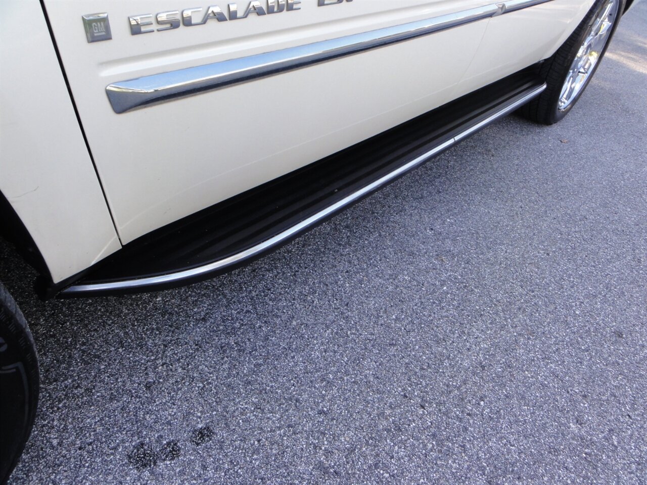 2007 Cadillac Escalade ESV Premium - Photo 12 - Deland, FL 32720
