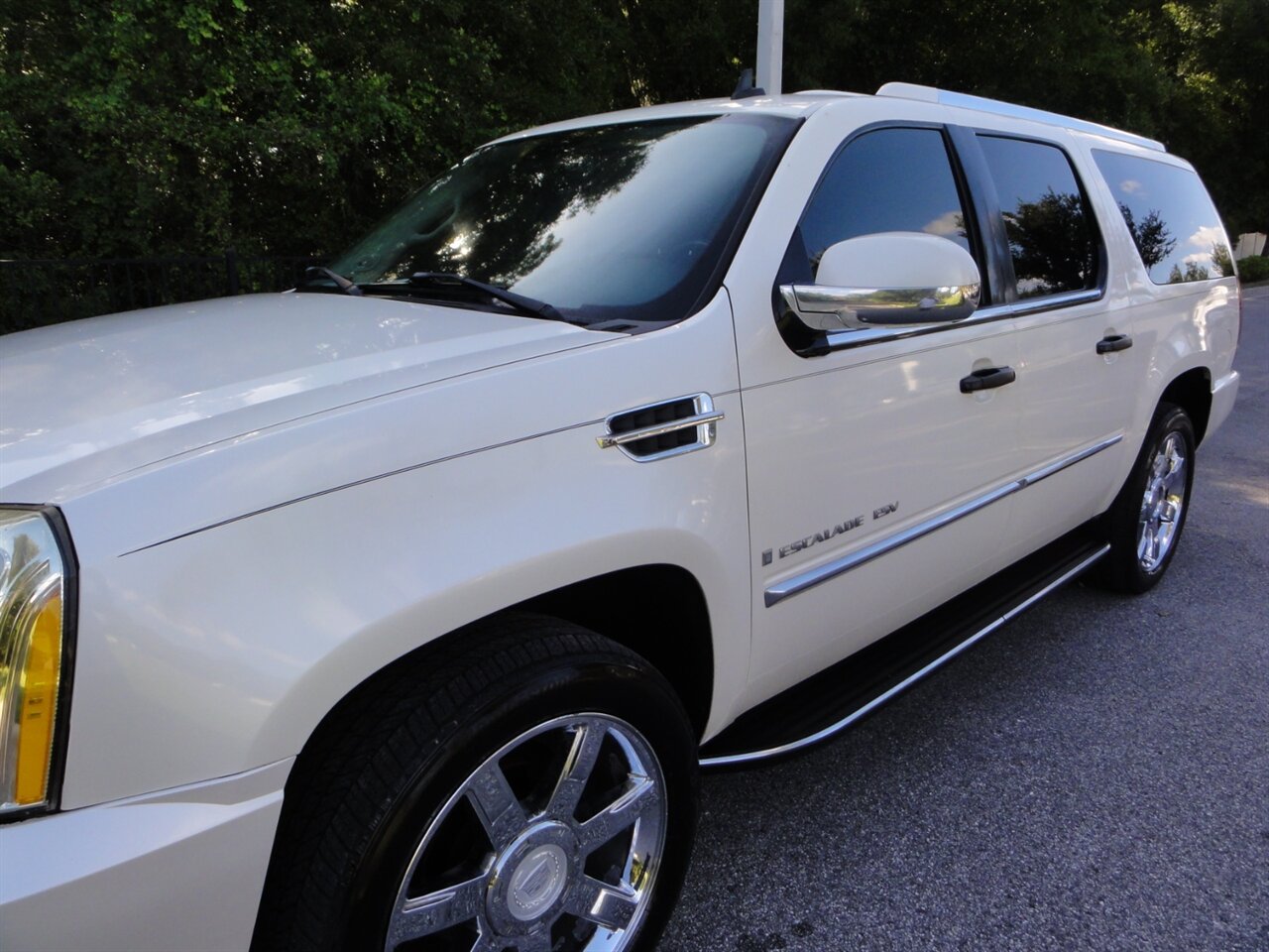 2007 Cadillac Escalade ESV Premium - Photo 8 - Deland, FL 32720