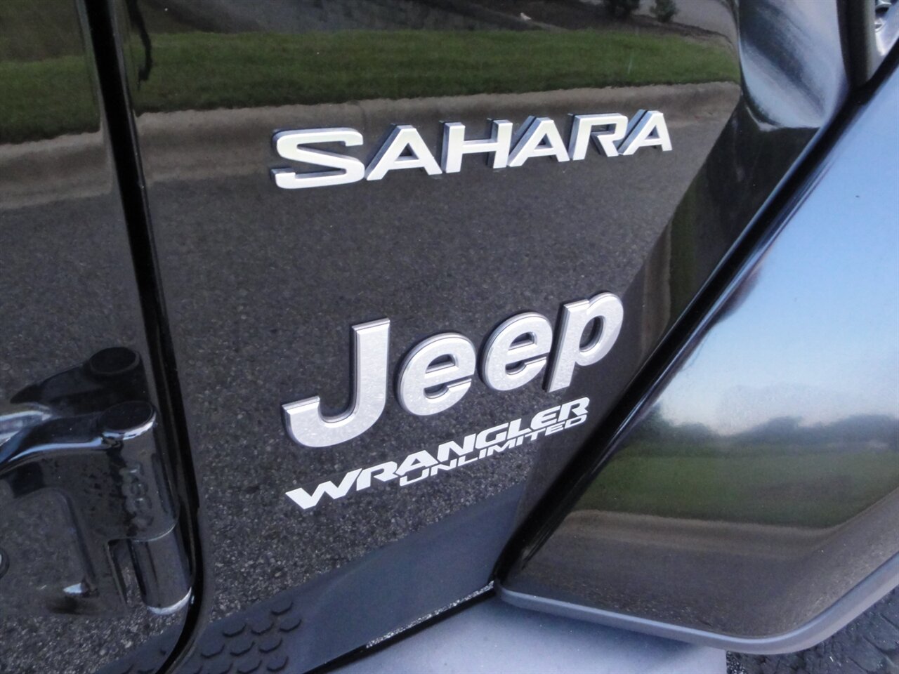 2018 Jeep Wrangler Unlimited Sahara  Premium - Photo 23 - Deland, FL 32720