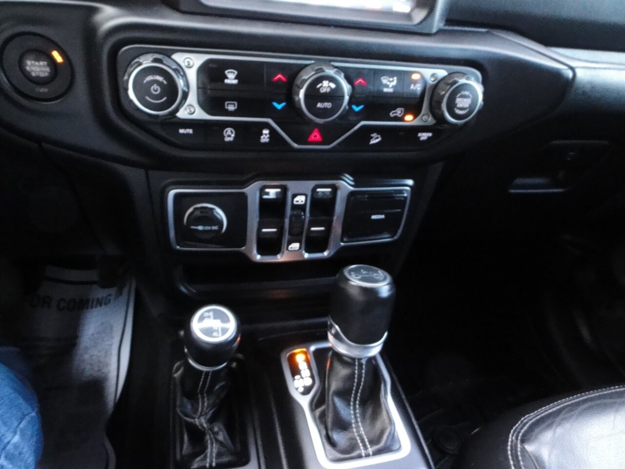 2018 Jeep Wrangler Unlimited Sahara  Premium - Photo 61 - Deland, FL 32720