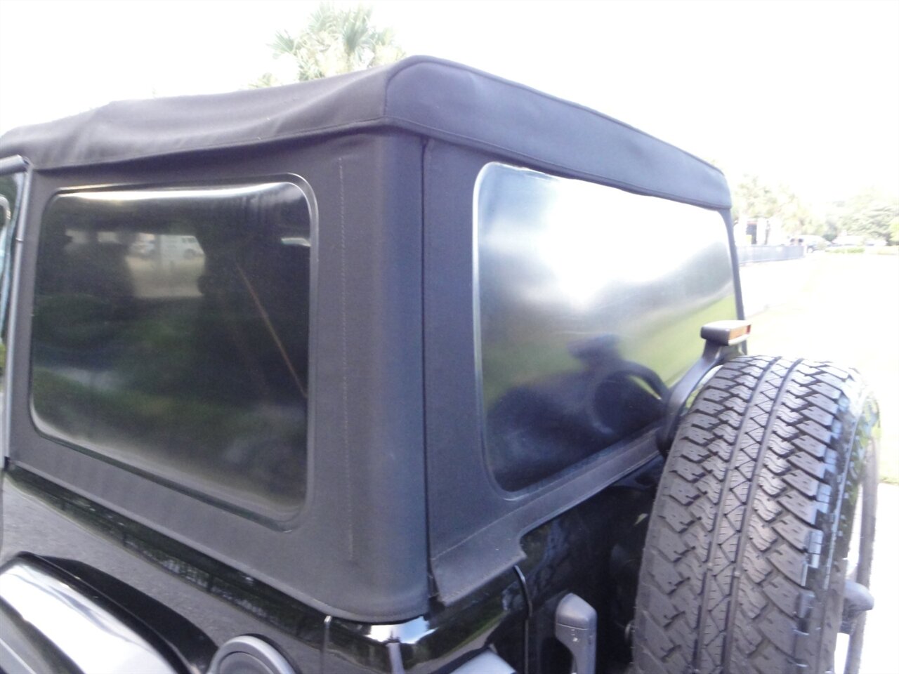 2018 Jeep Wrangler Unlimited Sahara  Premium - Photo 20 - Deland, FL 32720