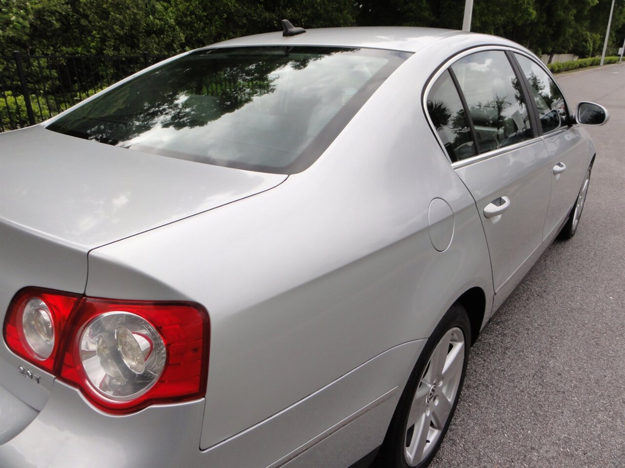 2009 Volkswagen Passat Komfort   - Photo 13 - Deland, FL 32720