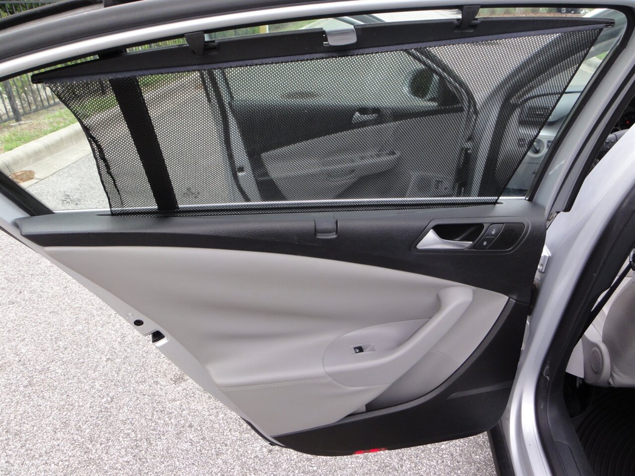 2009 Volkswagen Passat Komfort   - Photo 34 - Deland, FL 32720