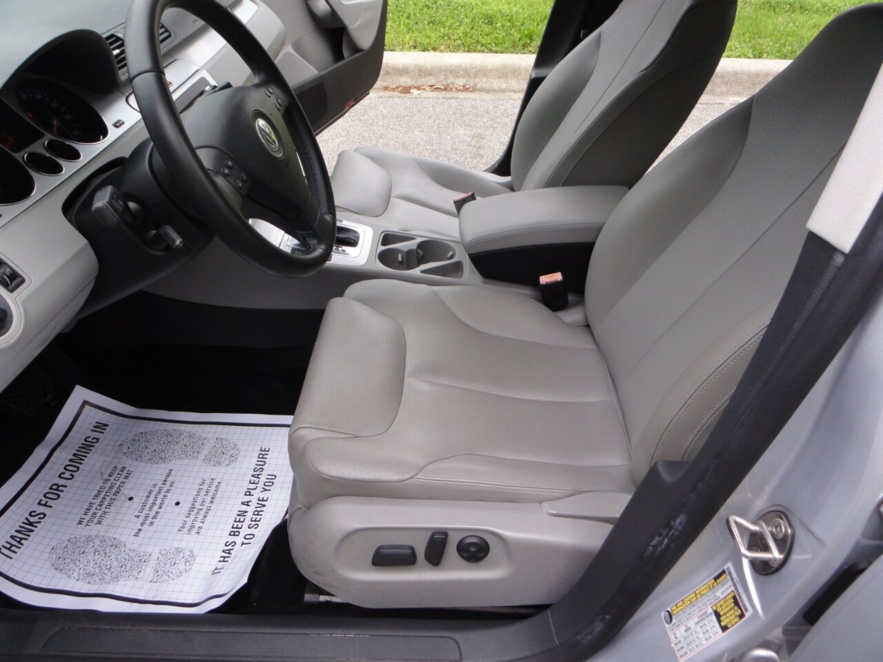 2009 Volkswagen Passat Komfort   - Photo 30 - Deland, FL 32720