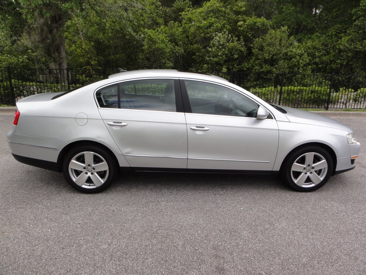 2009 Volkswagen Passat Komfort   - Photo 15 - Deland, FL 32720