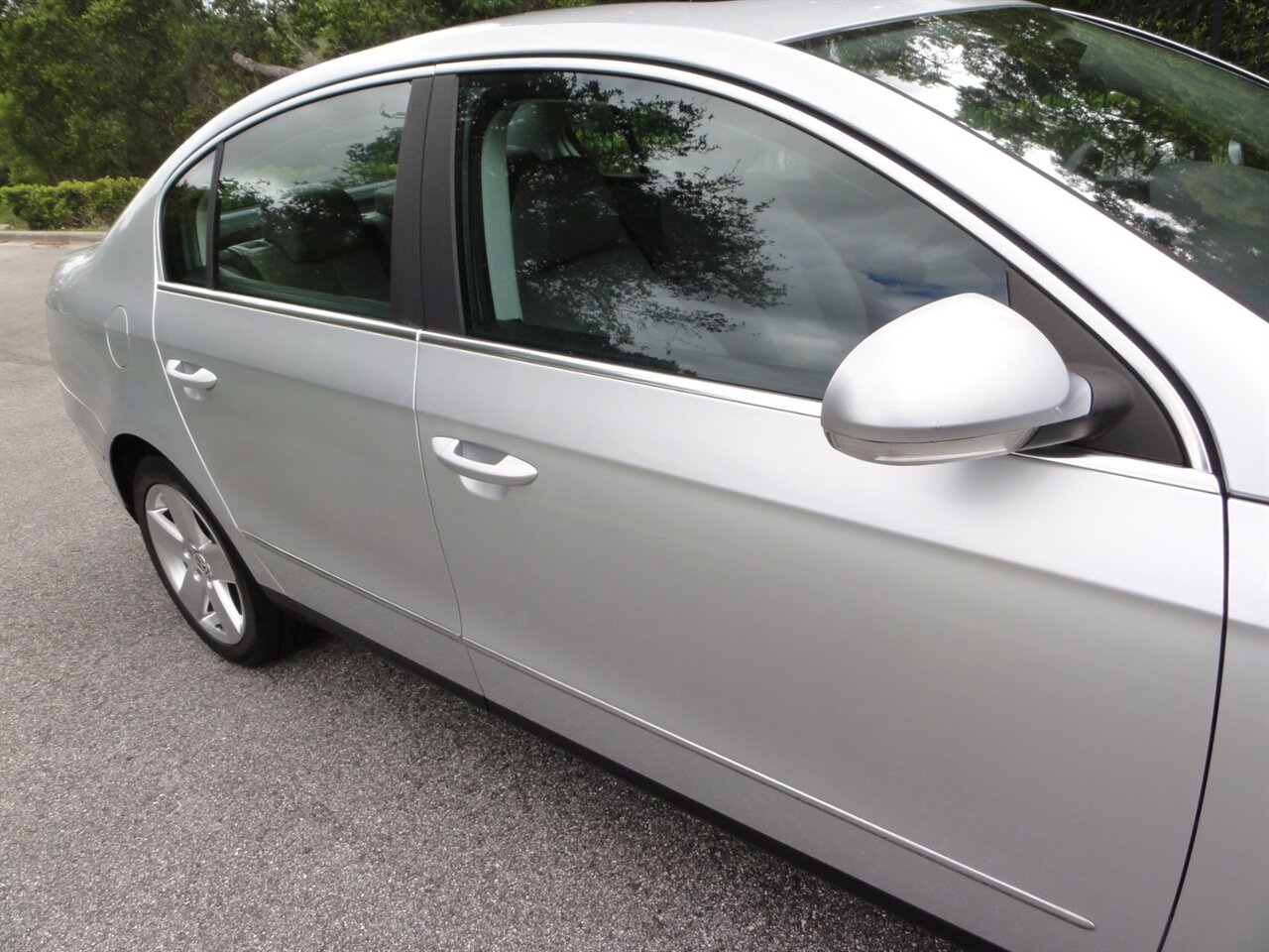 2009 Volkswagen Passat Komfort   - Photo 10 - Deland, FL 32720