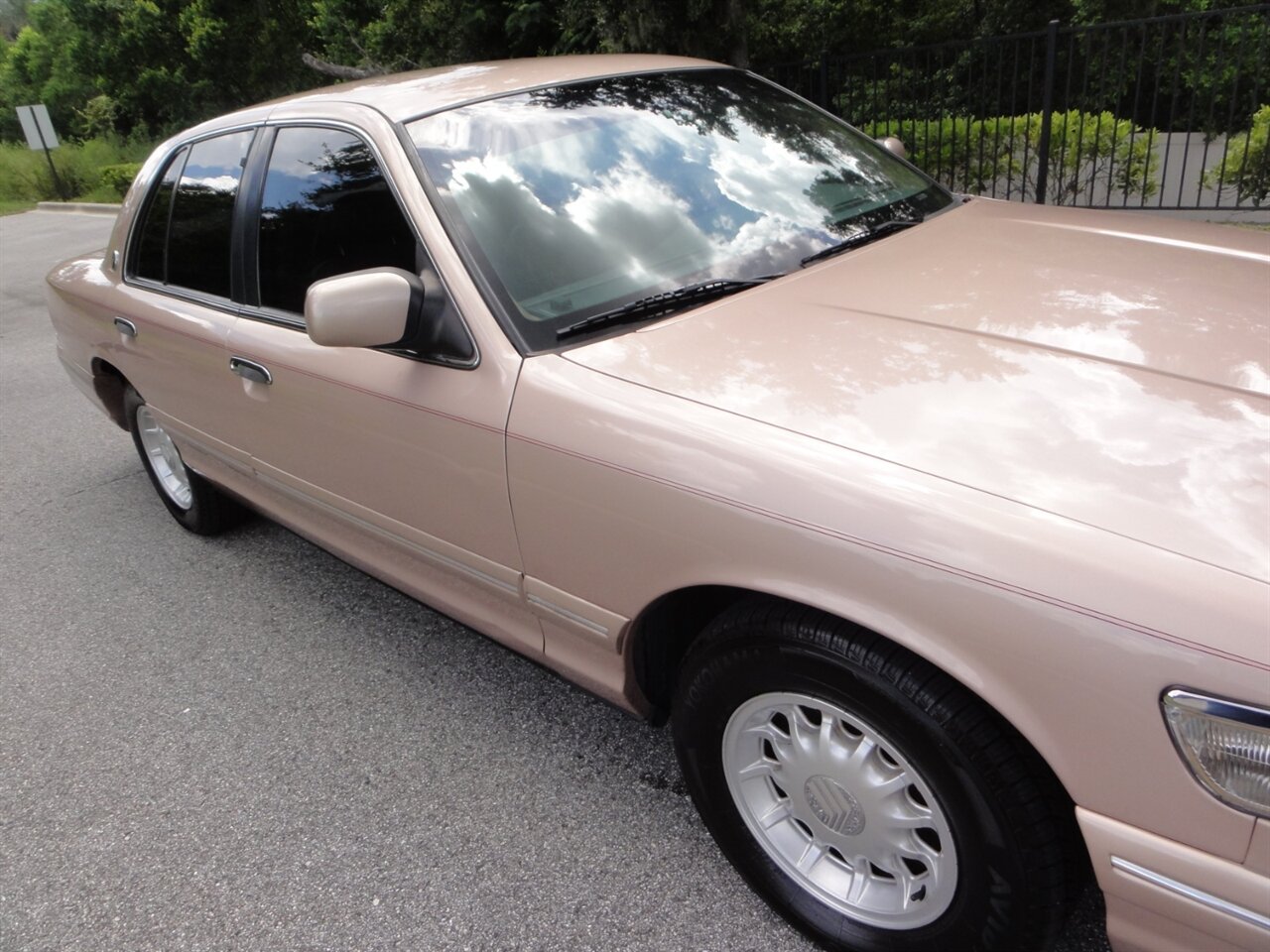 1996 Mercury Grand Marquis LS Premium - Photo 9 - Deland, FL 32720