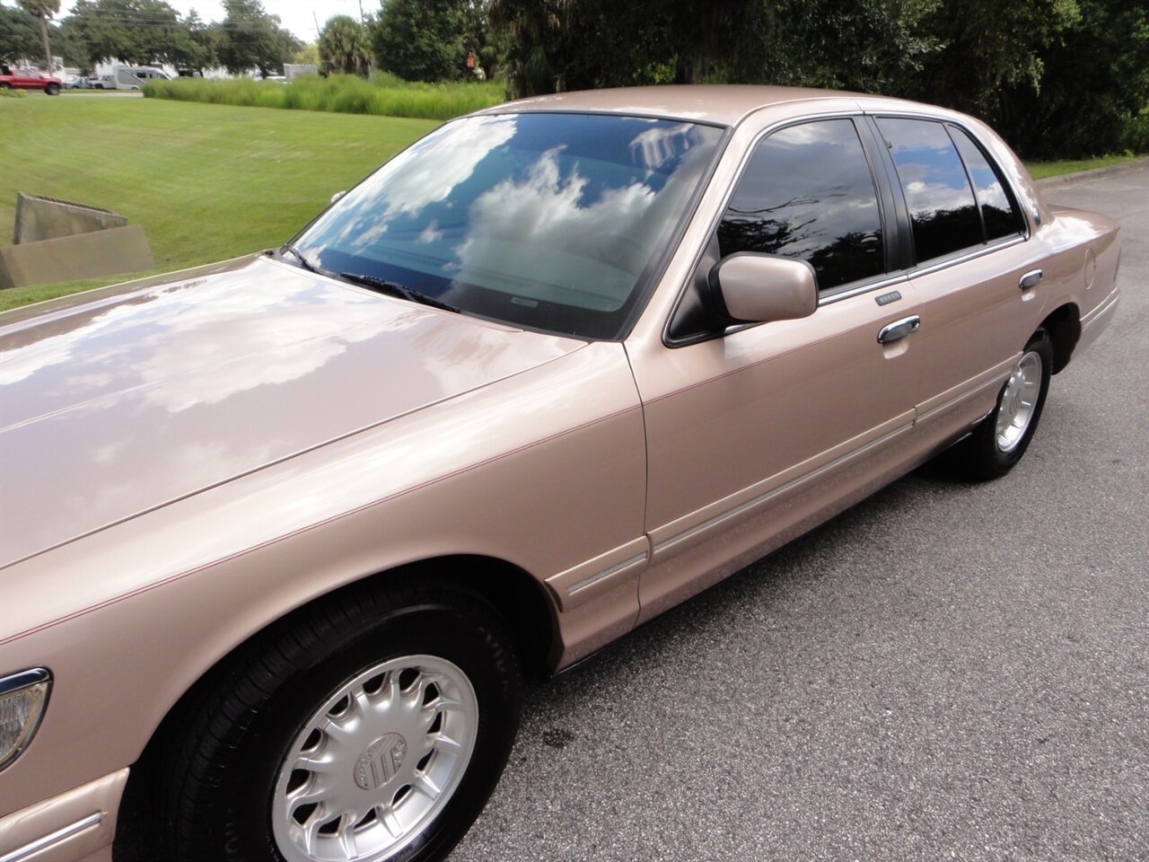 1996 Mercury Grand Marquis LS Premium - Photo 10 - Deland, FL 32720