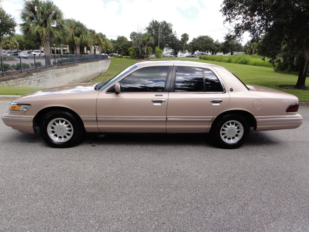 1996 Mercury Grand Marquis LS Premium - Photo 17 - Deland, FL 32720