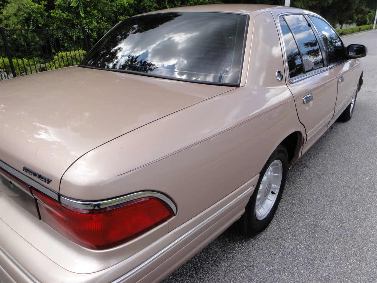 1996 Mercury Grand Marquis LS Premium - Photo 14 - Deland, FL 32720