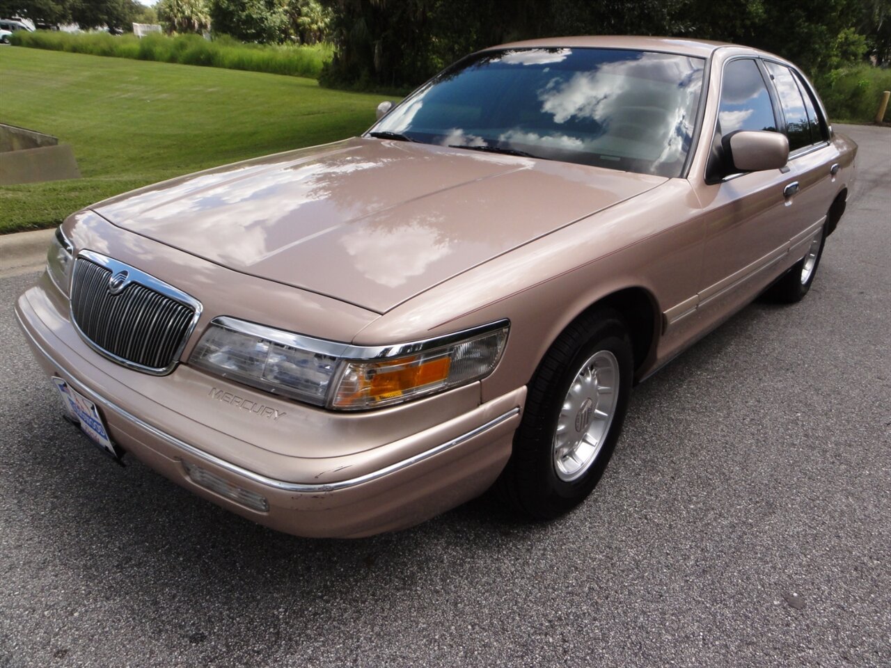 1996 Mercury Grand Marquis LS Premium - Photo 2 - Deland, FL 32720