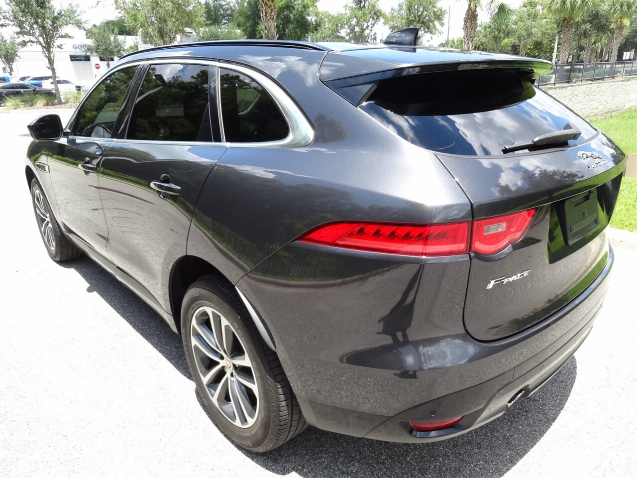 2019 Jaguar F-PACE 25t Premium   - Photo 4 - Deland, FL 32720