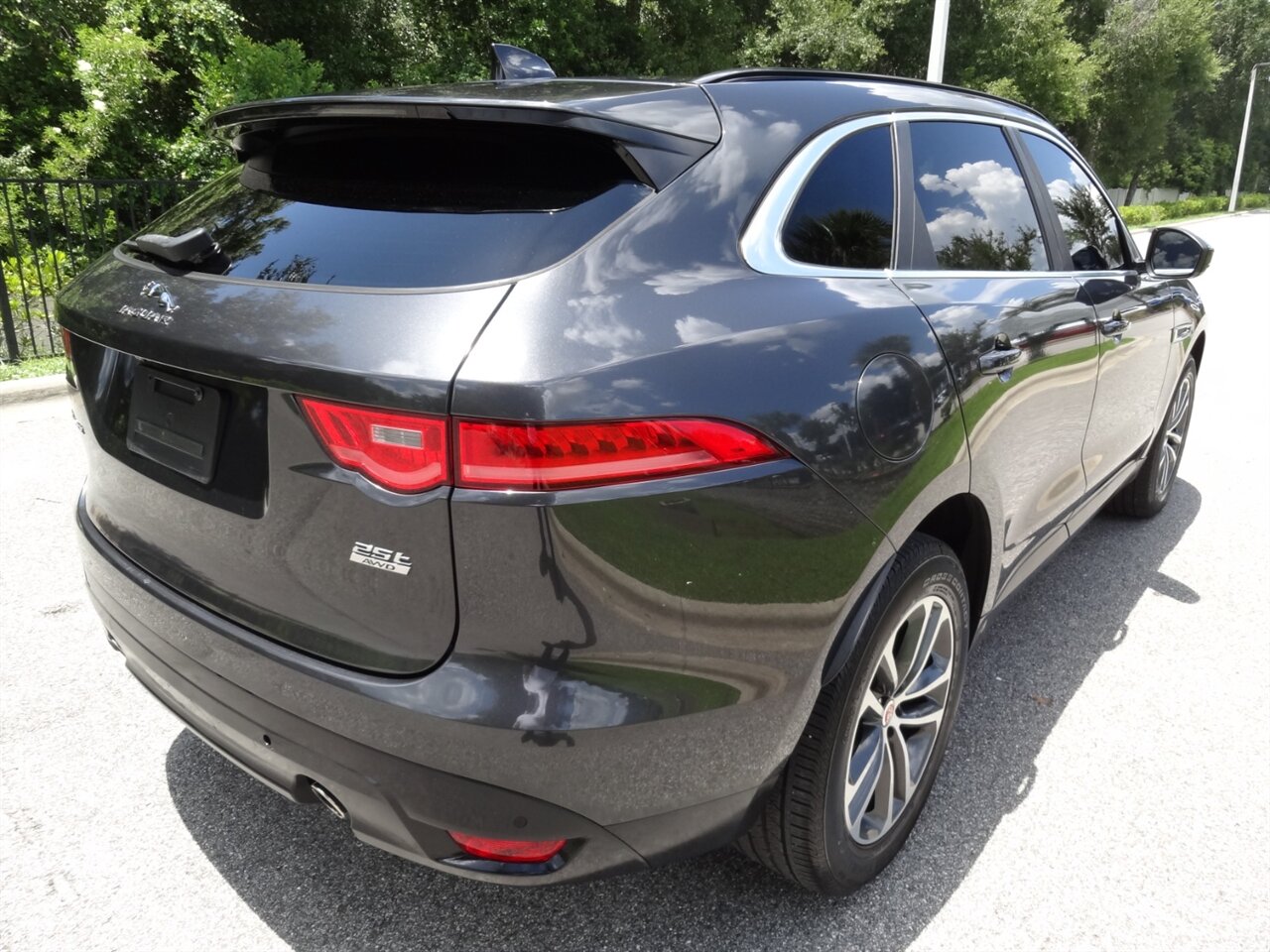 2019 Jaguar F-PACE 25t Premium   - Photo 3 - Deland, FL 32720