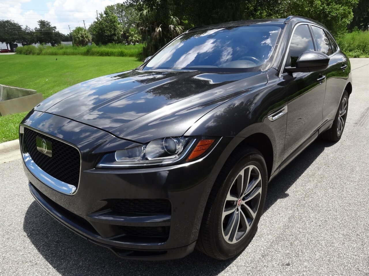 2019 Jaguar F-PACE 25t Premium   - Photo 2 - Deland, FL 32720