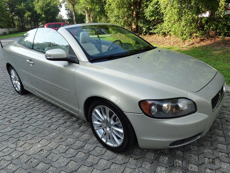 Silver Metallic 2008 Volvo C70 T5 Convertible Front-Wheel Drive Automatic