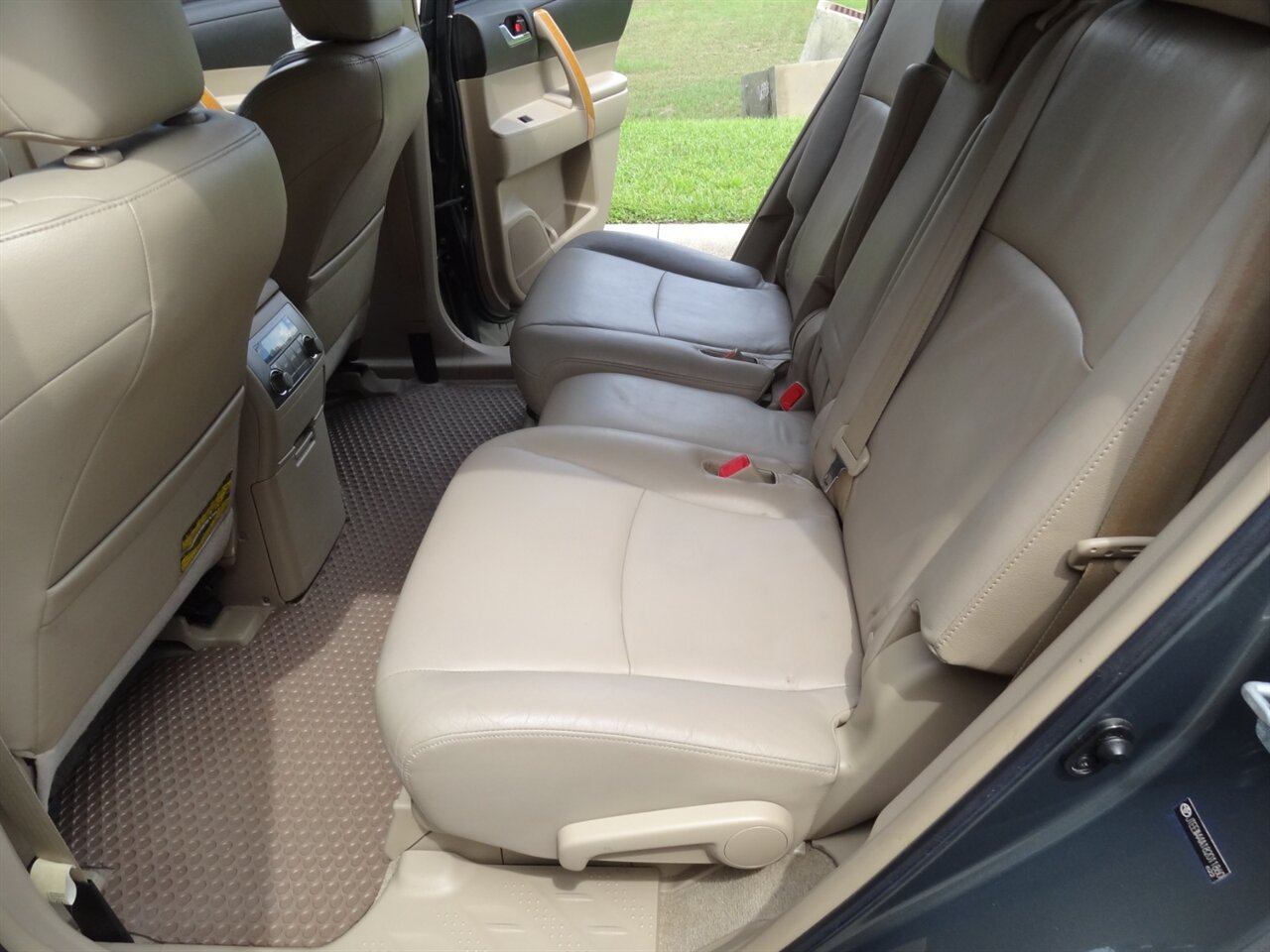 2008 Toyota Highlander Hybrid Limited - Photo 38 - Deland, FL 32720