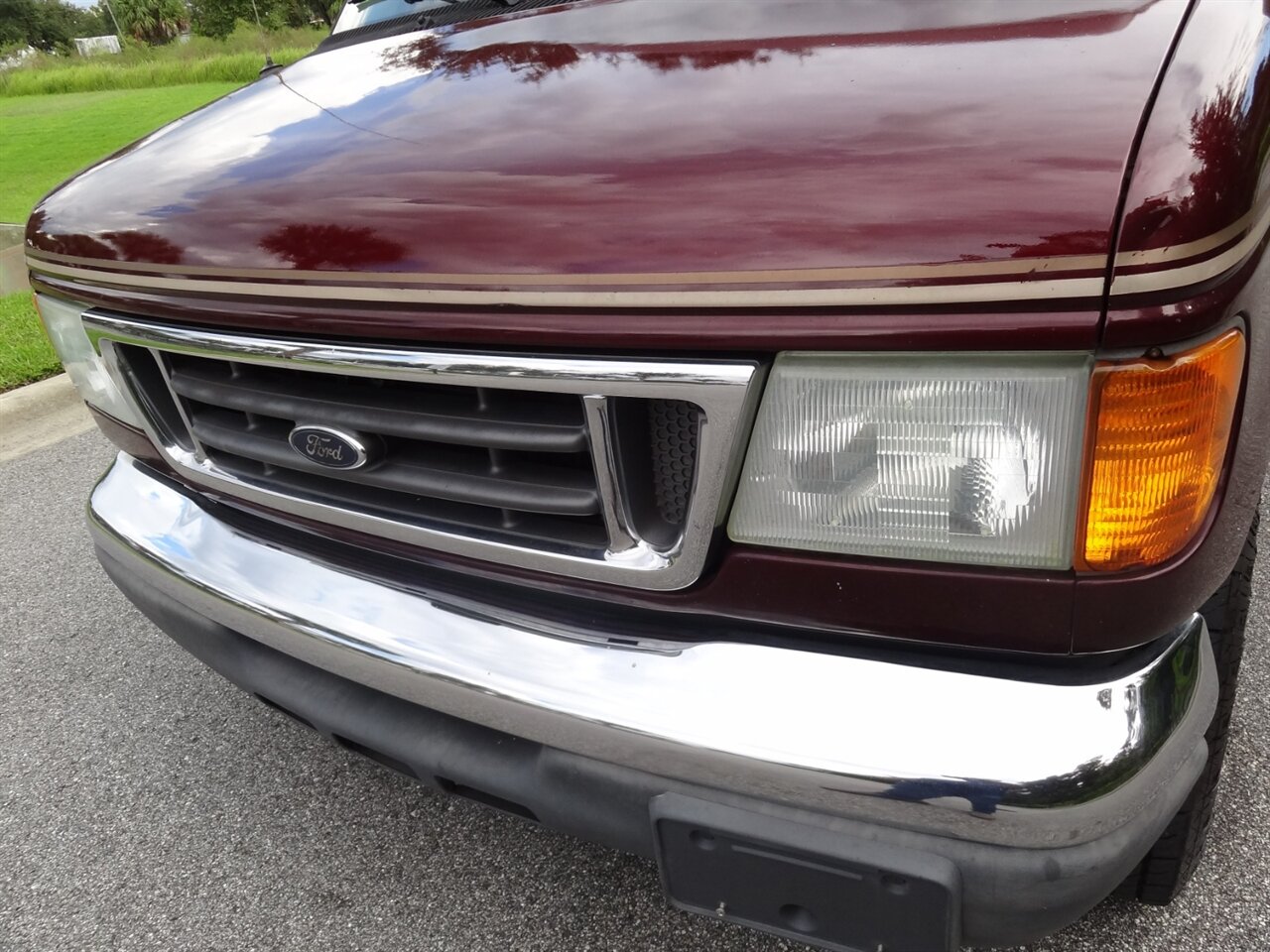 2004 Ford E-Series Chassis E-250   - Photo 8 - Deland, FL 32720