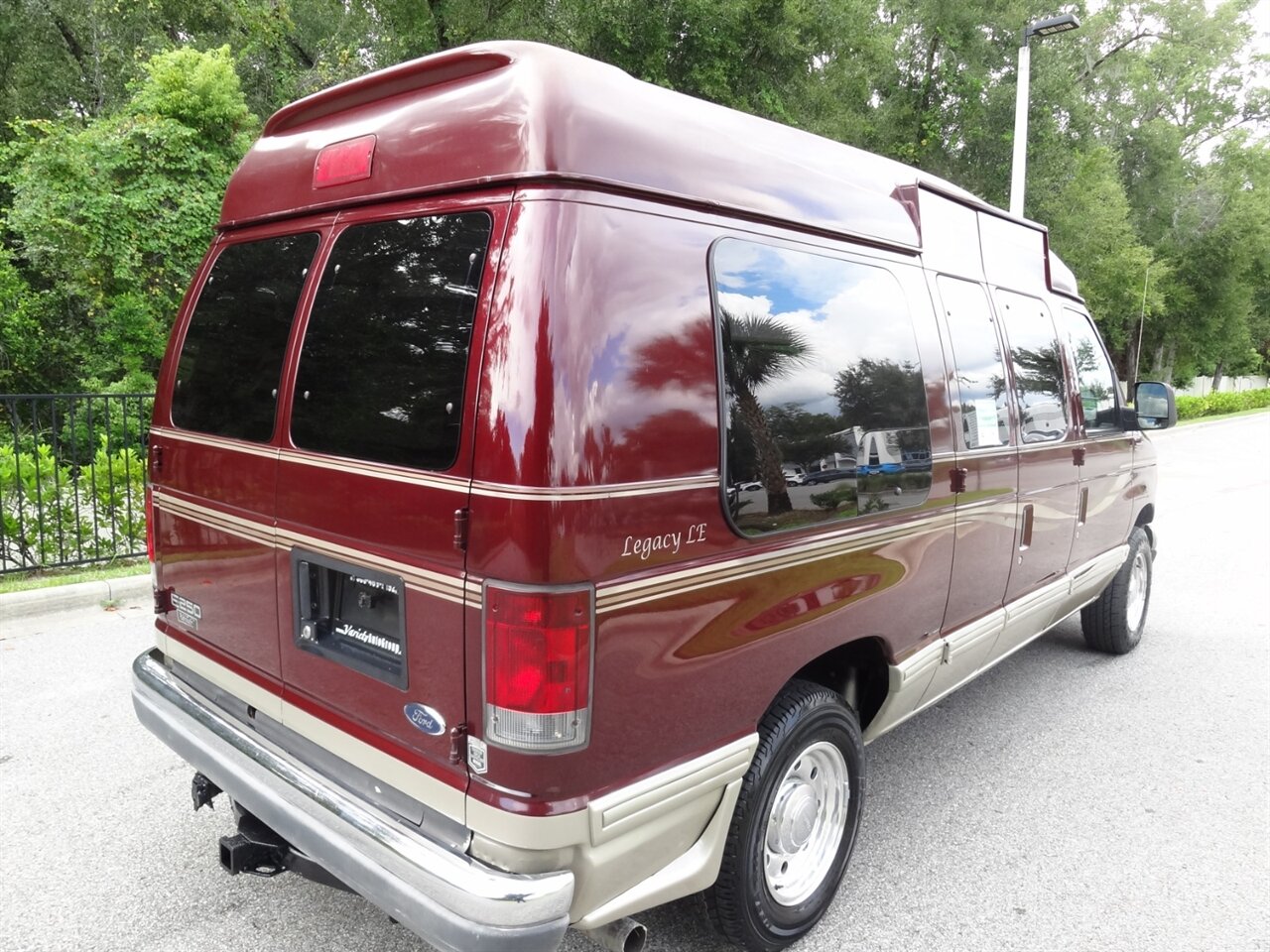 2004 Ford E-Series Chassis E-250   - Photo 4 - Deland, FL 32720