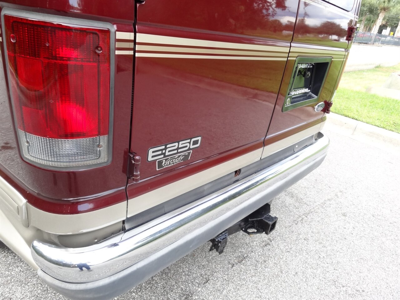 2004 Ford E-Series Chassis E-250   - Photo 23 - Deland, FL 32720