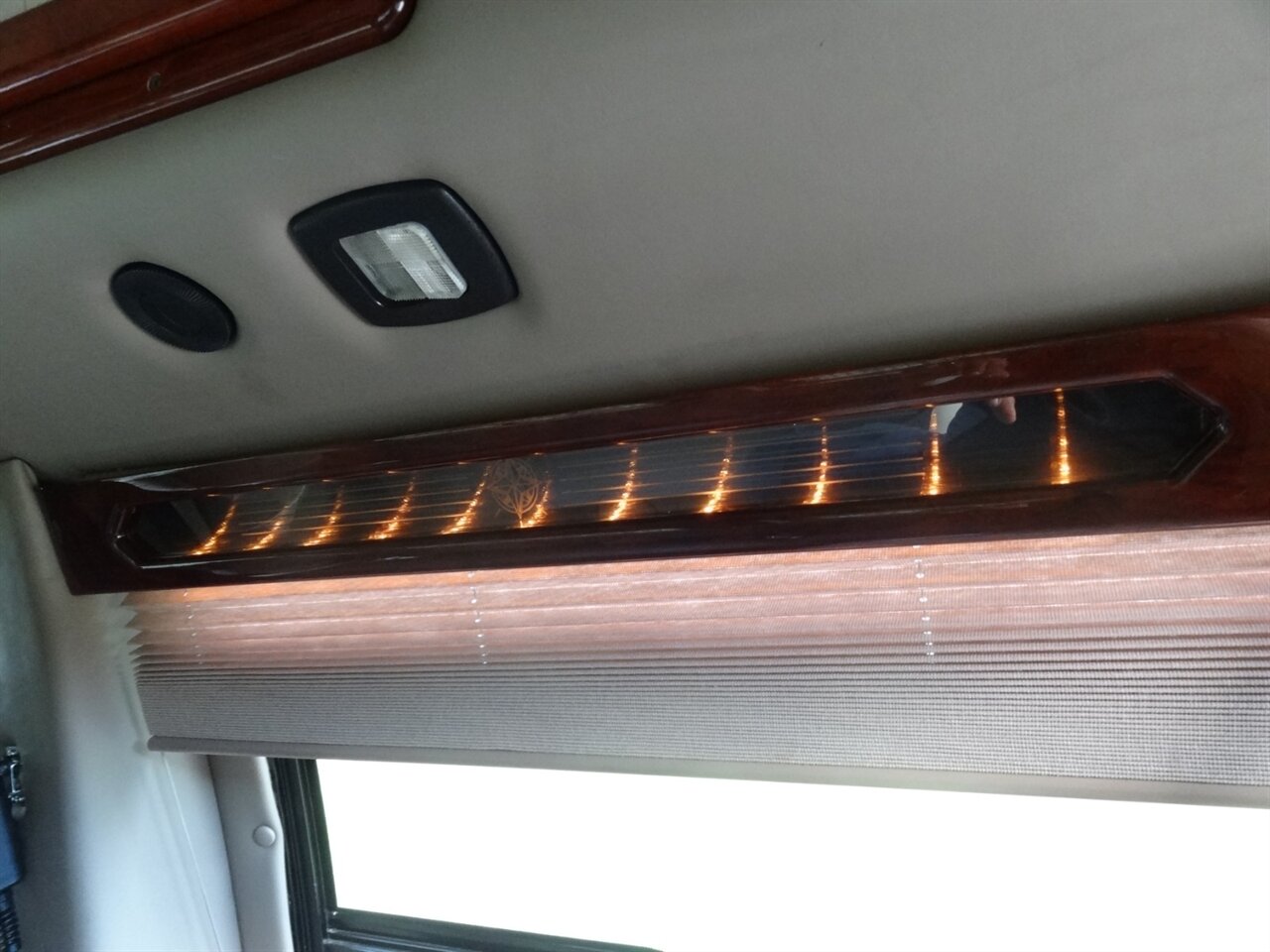 2004 Ford E-Series Chassis E-250   - Photo 69 - Deland, FL 32720