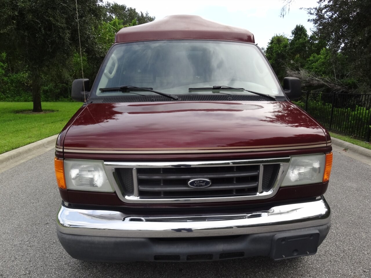 2004 Ford E-Series Chassis E-250   - Photo 6 - Deland, FL 32720