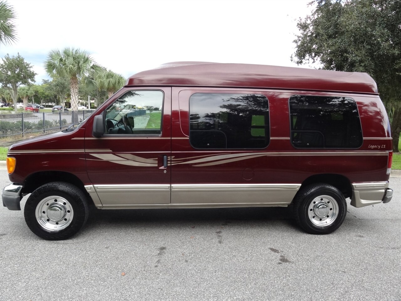 2004 Ford E-Series Chassis E-250   - Photo 18 - Deland, FL 32720