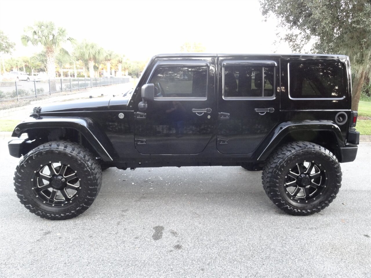 2012 Jeep Wrangler Unlimited Sahara   - Photo 16 - Deland, FL 32720
