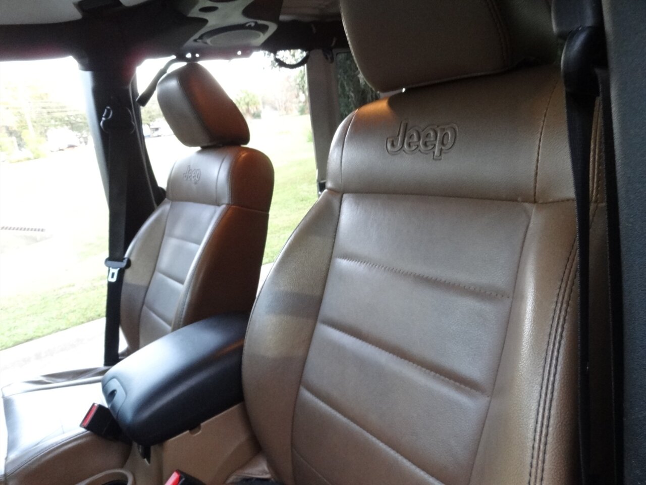 2012 Jeep Wrangler Unlimited Sahara   - Photo 43 - Deland, FL 32720