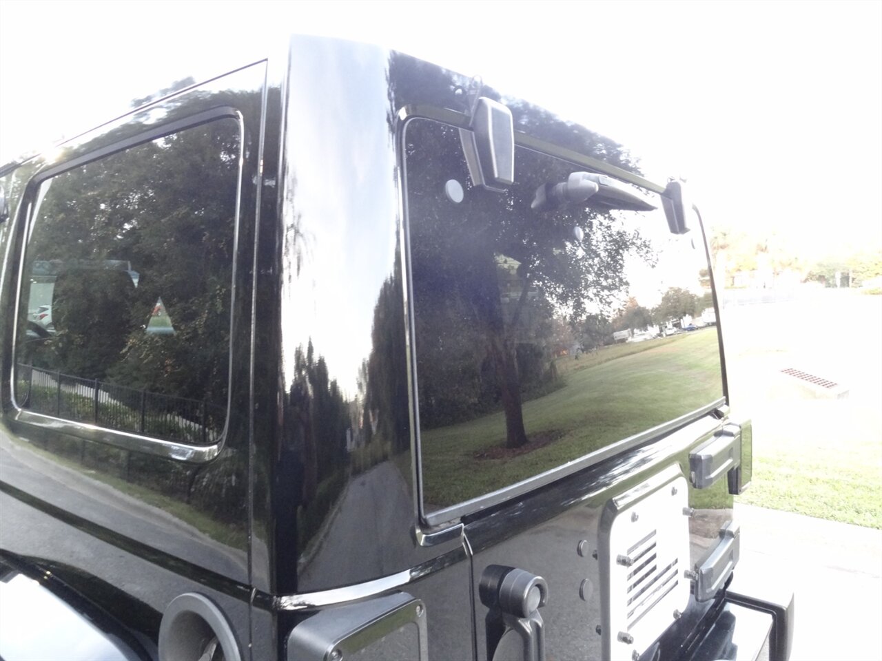 2012 Jeep Wrangler Unlimited Sahara   - Photo 19 - Deland, FL 32720