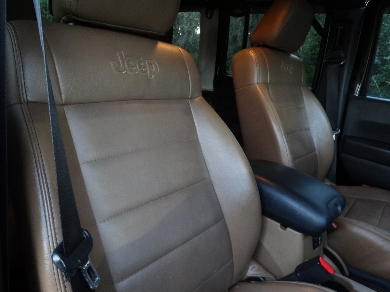 2012 Jeep Wrangler Unlimited Sahara   - Photo 52 - Deland, FL 32720