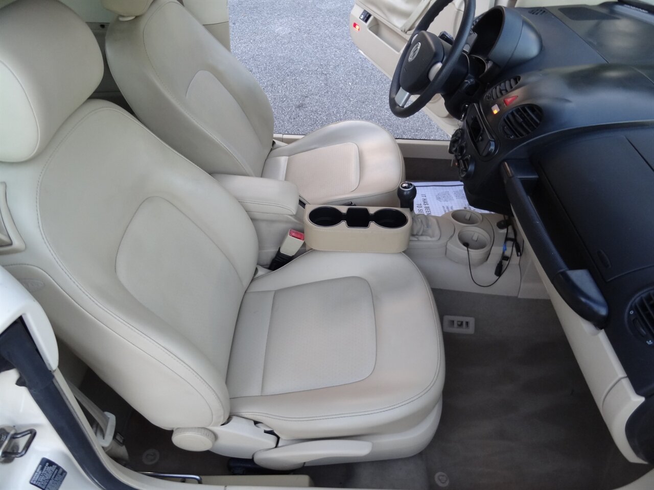 2005 Volkswagen New Beetle Convertible GLS   - Photo 36 - Deland, FL 32720