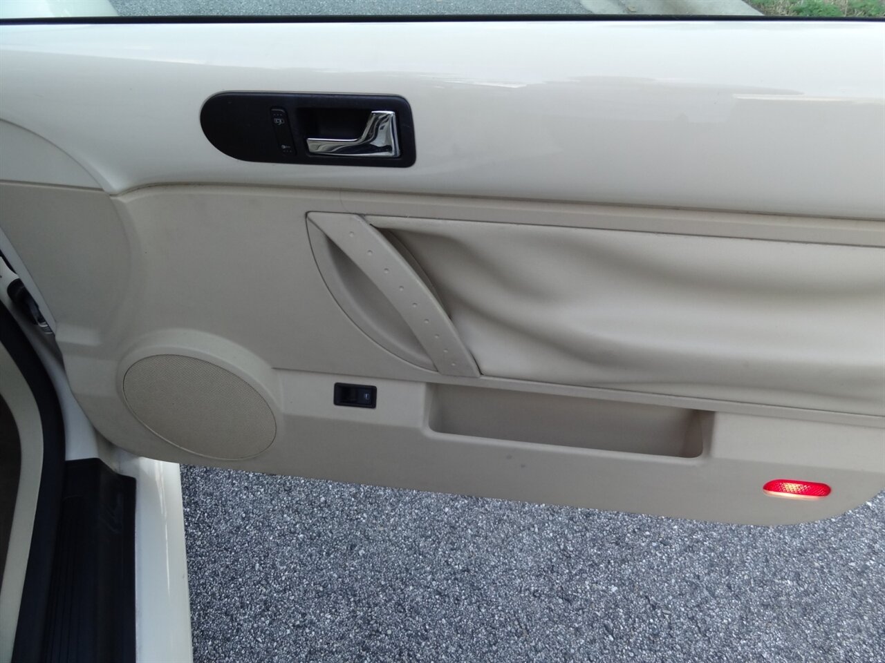 2005 Volkswagen New Beetle Convertible GLS   - Photo 39 - Deland, FL 32720