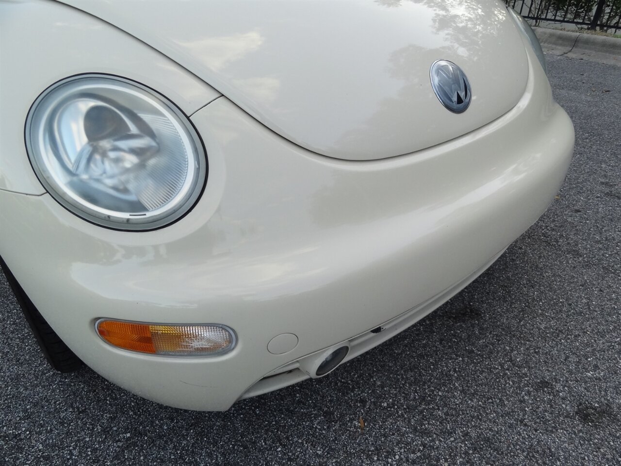 2005 Volkswagen New Beetle Convertible GLS   - Photo 6 - Deland, FL 32720