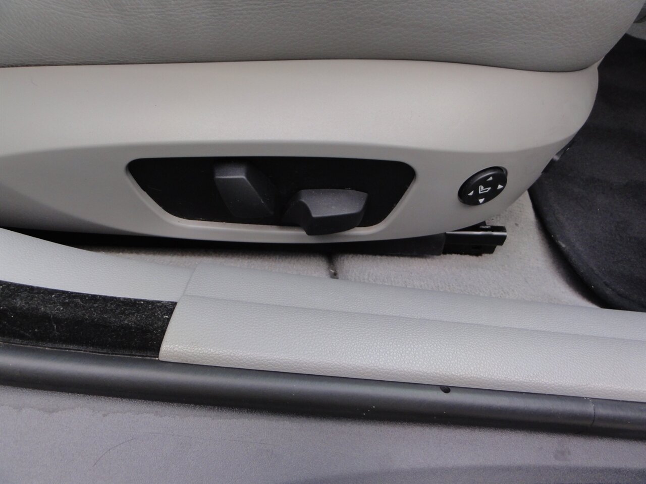 2006 BMW 330i  Premium - Photo 42 - Deland, FL 32720